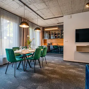 Noir - Smart Szeged